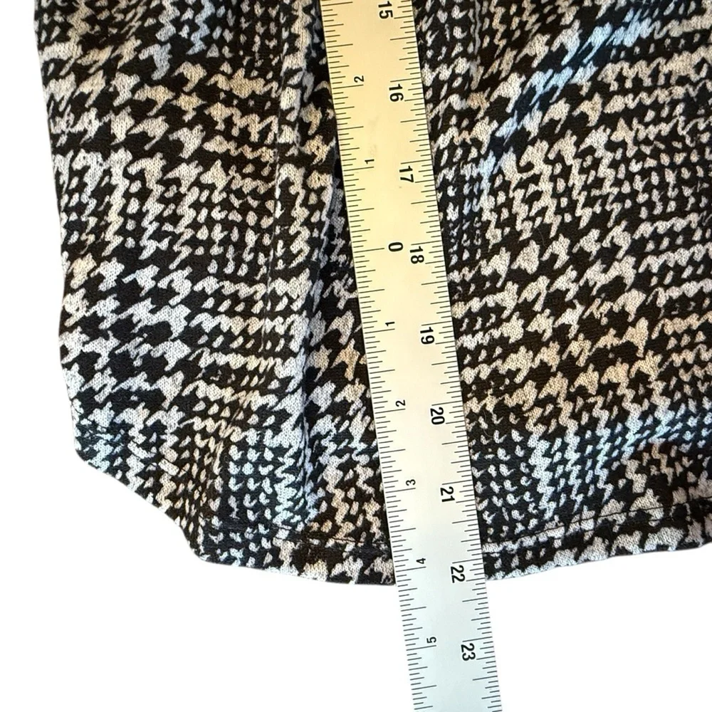 NEW DIRECTIONS NWT WOMEN’S SIZE PS ROLL TAB BLACK GRAY HOUNDSTOOTH 3/4 SLEEVE